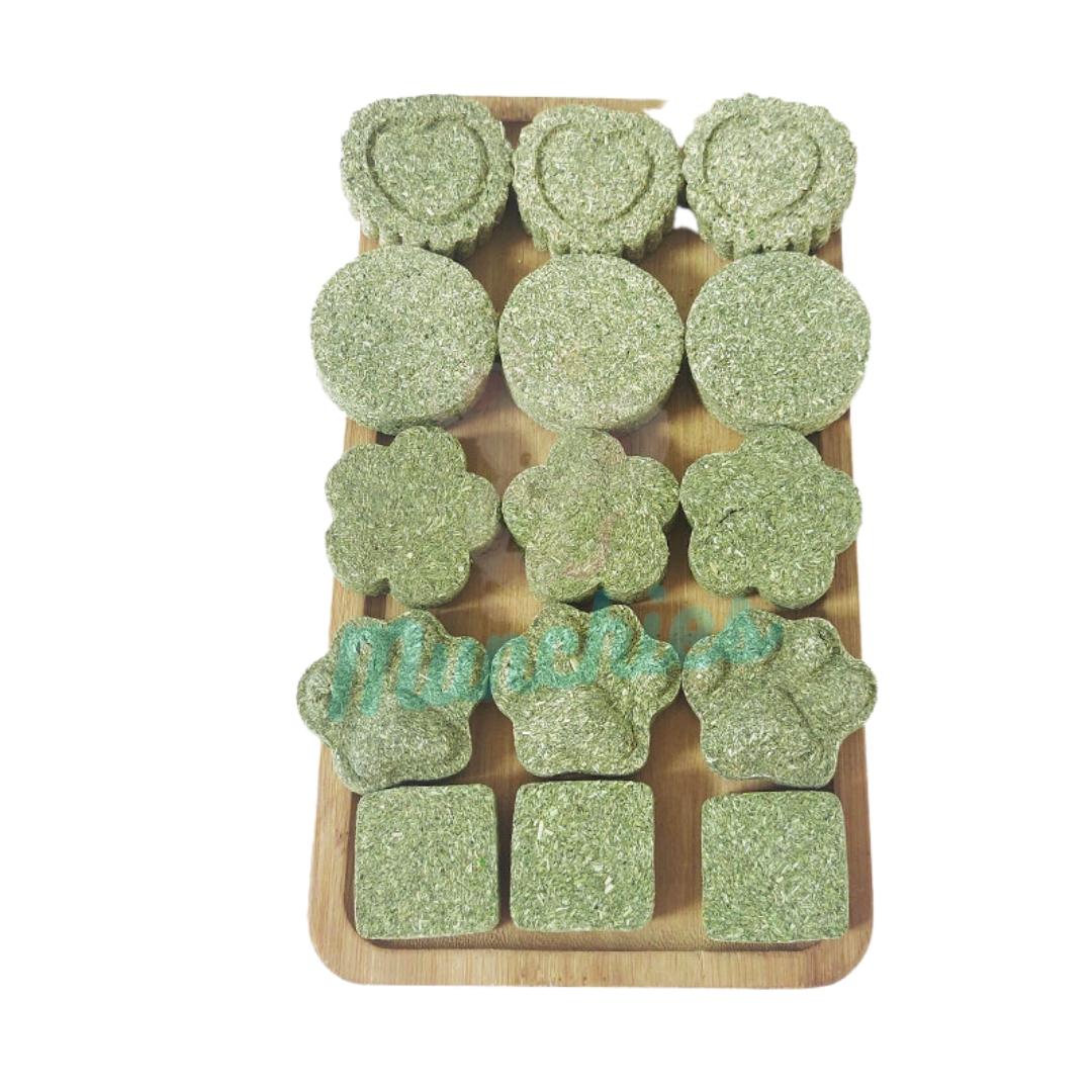 Munchies Timothy Hay Cake (6pcs, 90g) – Natural High-Fibre Treat