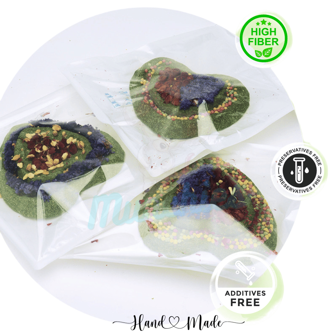 Munchies Handmade Timothy Hay Birthday Cake (14cm) – Natural Celebration Treat