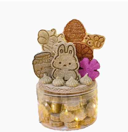 Munchies Honey Bee Birthday Hay Cake for Guinea Pigs, Rabbits & Chinchillas