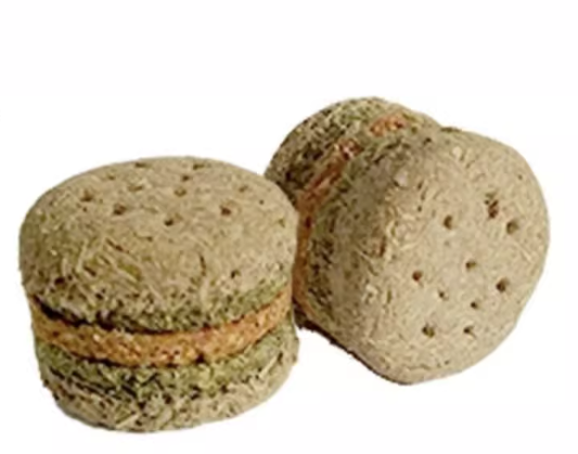 Munchies Handmade Hamburger Hay Cake – 4pcs Natural Treats for Rabbits, Guinea Pigs & Chinchillas