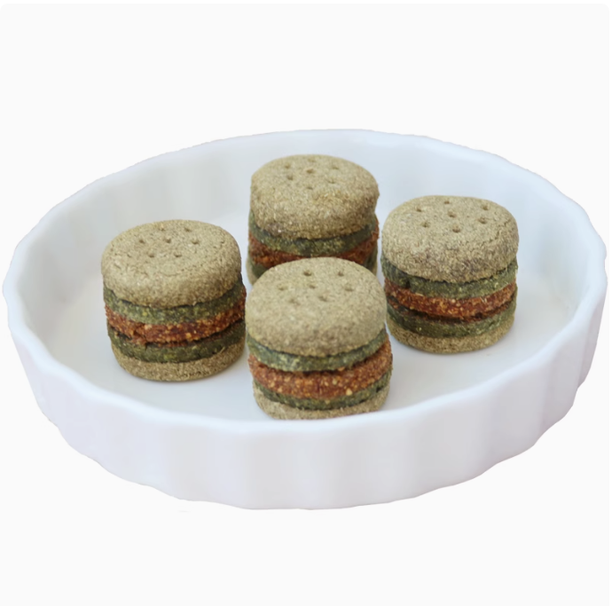 Munchies Handmade Hamburger Hay Cake – 4pcs Natural Treats for Rabbits, Guinea Pigs & Chinchillas
