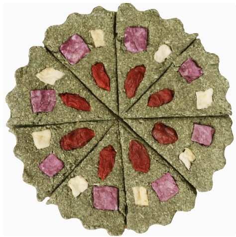 Munchies Handmade Pizza Hay Cake – Natural Treat for Rabbits, Guinea Pigs & Chinchillas