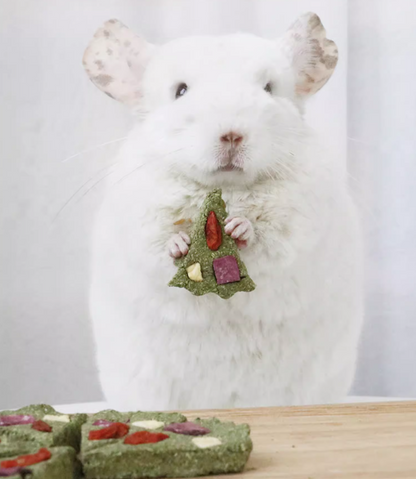 Munchies Handmade Pizza Hay Cake – Natural Treat for Rabbits, Guinea Pigs & Chinchillas