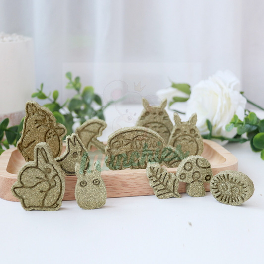 Munchies Chinchilla-Themed Timothy Hay Cakes (11pcs) – Handmade, Cute & Natural Treats